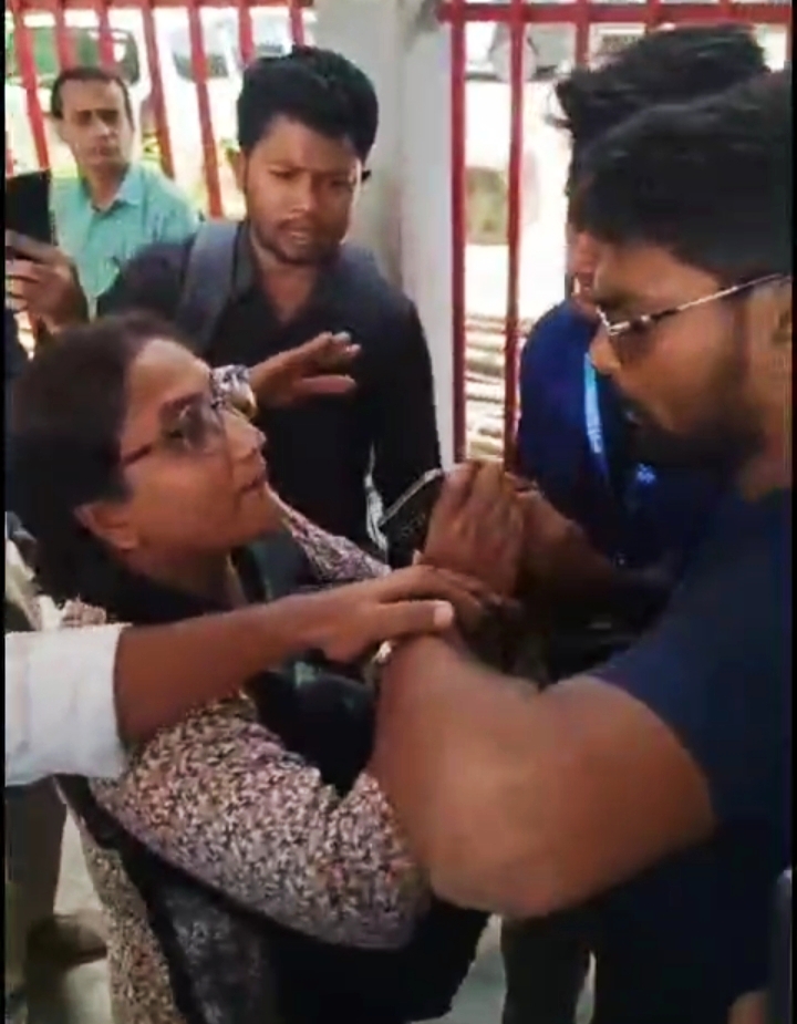 নারী সাংবাদিকদের বিরুদ্ধে অপপ্রচার ও হয়রানির অভিযোগে শাহবাগ থানায় জিডি