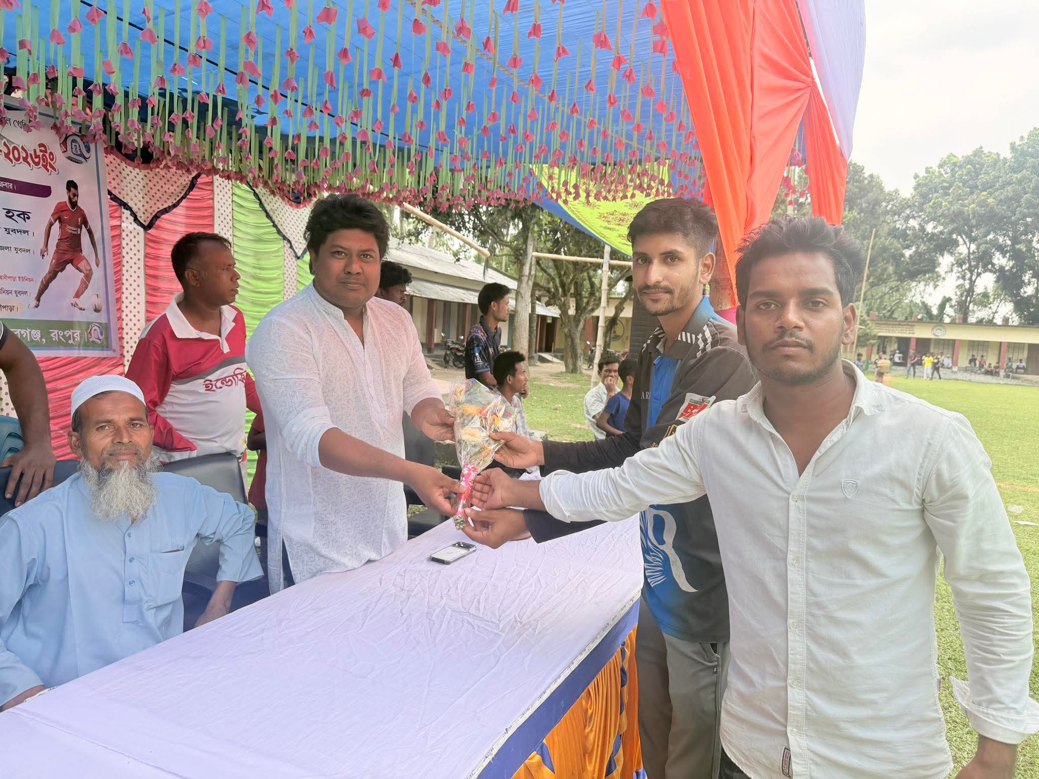 ‎লোহানীপাড়ায় সোনার বাংলা যুবসংঘের উদ্যোগে ফুটবল টুর্নামেন্ট অনুষ্ঠিত