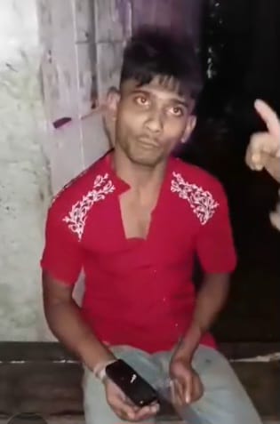 আলফাডাঙ্গায় যুবসমাজের হাতে মাদক ব্যবসায়ী আটক মুচলেকা দিয়ে ছেড়ে দিলেন বিএনপি’র নেতা হাসিব