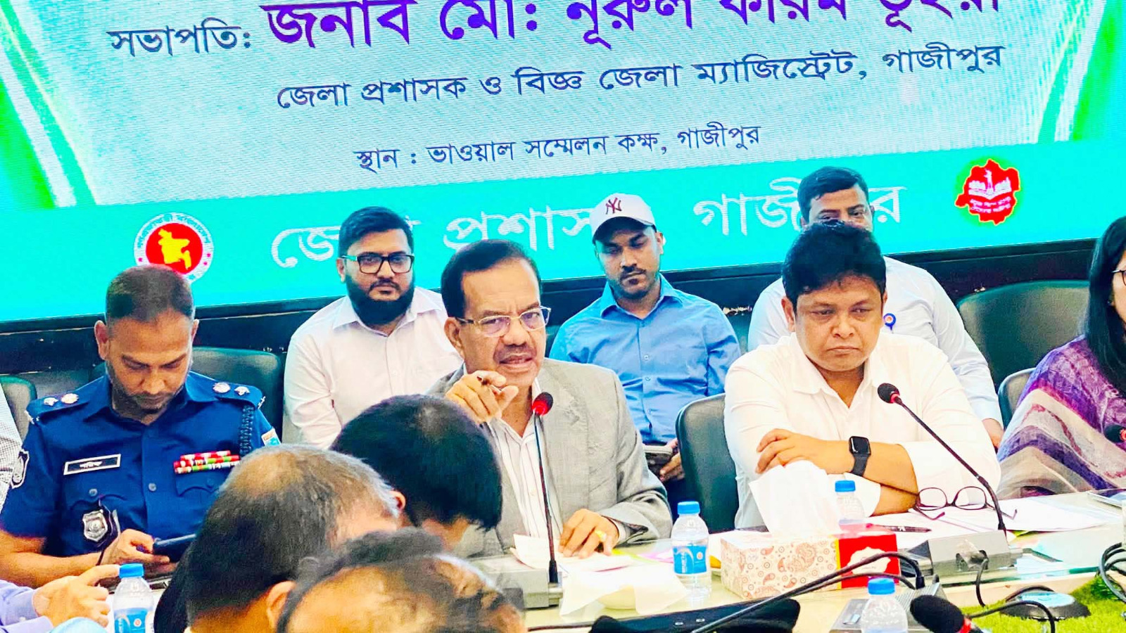 এক মাসের সন্মানী ভাতা দেওয়ার ঘোষণা করলেন প্রধান মন্ত্রীর ত্রান তহবিলে এ. কে. এম. ফজলুল হক মিলন