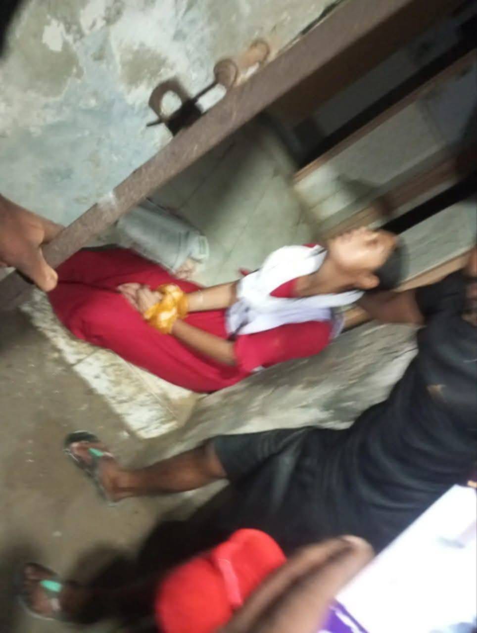 গাজীরহাটে বিদ্যালয়ের বাথরুম থেকে হাত-পা ও মুখ বাঁধা অবস্থায় ছাত্রী উদ্ধার