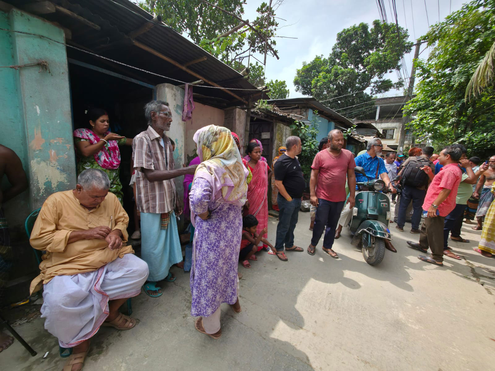 ‎রংপুরে ৪ খুন: বিদ্যুৎ-বিচ্ছিন্ন ছিল বাড়ির, চাঁদাবাজি-ডাকাতির সন্দেহ, আটক ২