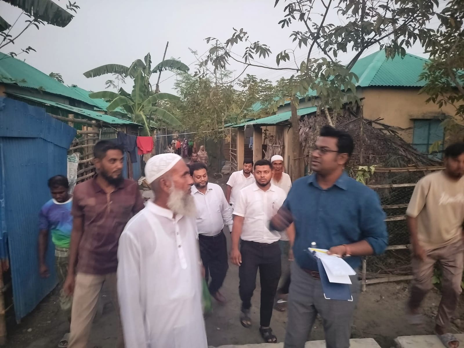 বটিয়াঘাটায় সদ্য যোগদান কৃত এসিল্যান্ডের তেঁতুলতলা সরকারি আশ্রয়ণ প্রকল্প পরিদর্শন