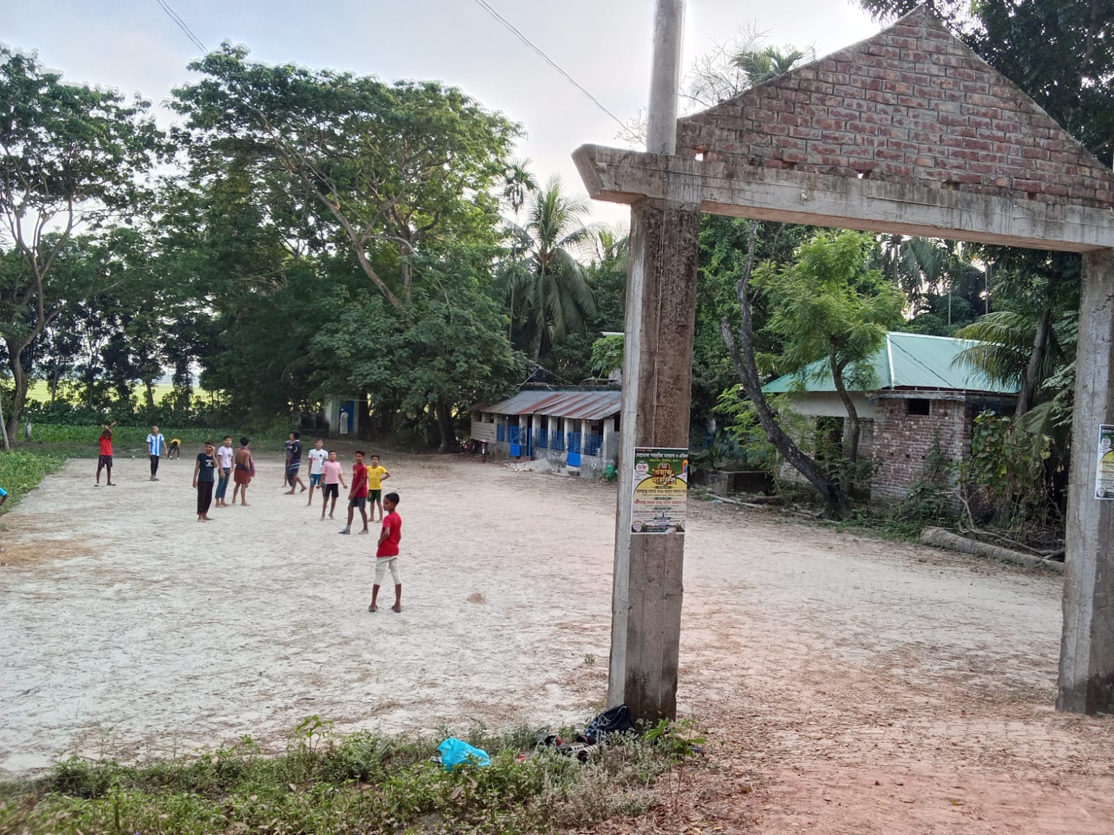 দিঘলিয়ায় প্রকল্পের নামে অর্থ আত্মসাতের অভিযোগ